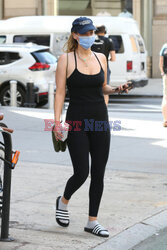 Jennifer Lawrence idzie na jogę