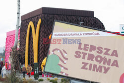 McDonald w Ustroniu ubrany na zimę
