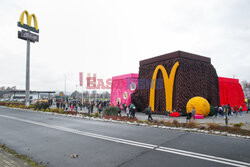 McDonald w Ustroniu ubrany na zimę