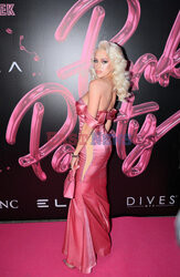 Pudelek Pink Party