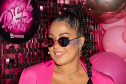 Pudelek Pink Party