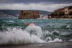 Orkan Ciaran uderza w Europę