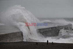 Orkan Ciaran uderza w Europę