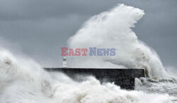 Orkan Ciaran uderza w Europę