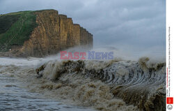 Orkan Ciaran uderza w Europę