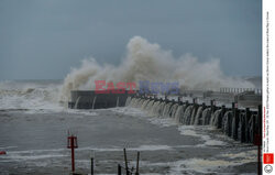 Orkan Ciaran uderza w Europę