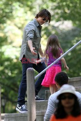 Katie Holmes i Tom Cruise z Suri w Nowym Jorku