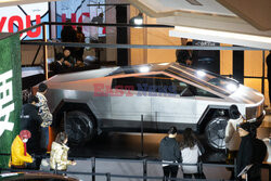 Tesla Cybertruck na wystawie w Szanghaju
