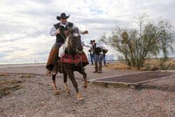 Konni pocztowcy z Hashknife Pony Express w Arizonie