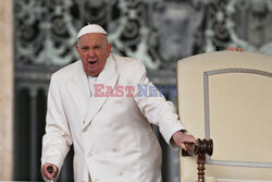 Papież Franciszek stracił piuskę