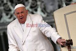 Papież Franciszek stracił piuskę