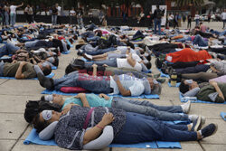 Masowa drzemka z okazji Światowego Dnia Snu w Meksyku