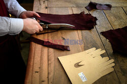 Rękawicznicy ze stuletnią tradycją - AFP