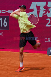 Hubert Hurkacz pokonał Jana Choinskiego w 2. rundzie turnieju w Estoril