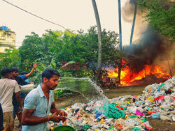 Ogromny pożar slumsów w Kalkucie