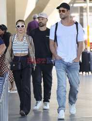 Elsa Pataky i Chris Hemsworth na lotnisku w Sydney