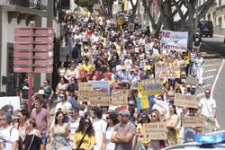 Protest mieszkańców Wysp Kanaryjskich przeciwko masowej turystyce