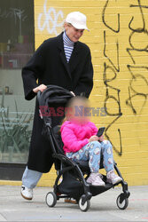 Diane Kruger z córką w wózku