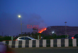 Pożar na wysypisku Ghazipur w New Delhi