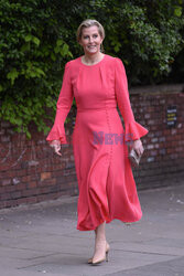 Księżna Edynburga w różowej sukience