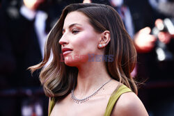 Julia Wieniawa na Czerwonym Dywanie w Cannes