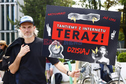 Protest twórców filmowych przed Sejmem ws. tantiem
