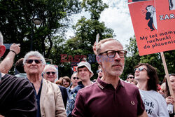 Protest twórców filmowych przed Sejmem ws. tantiem