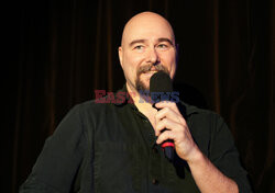 Rodzina w sieci, czyli polowanie na followersów w Teatrze Kamienica