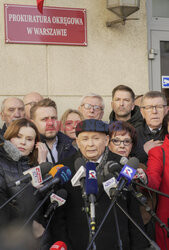 Konferencja Jarosława Kaczyńskiego przed Prokuraturą Okręgową