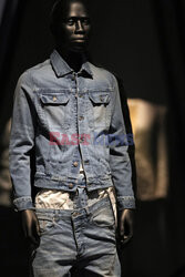 Wystawa Superfine: Tailoring Black Style