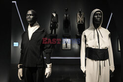 Wystawa Superfine: Tailoring Black Style