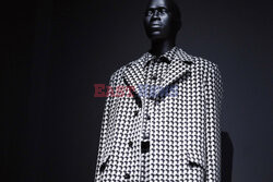 Wystawa Superfine: Tailoring Black Style