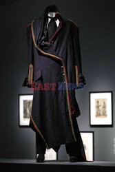 Wystawa Superfine: Tailoring Black Style