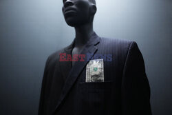 Wystawa Superfine: Tailoring Black Style