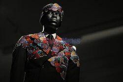 Wystawa Superfine: Tailoring Black Style