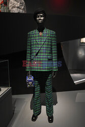Wystawa Superfine: Tailoring Black Style