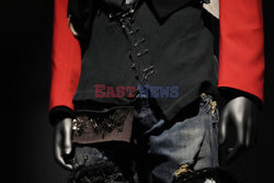 Wystawa Superfine: Tailoring Black Style