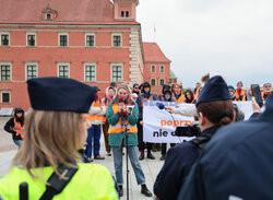 Ostatnie Pokolenie blokuje mosty w Warszawie