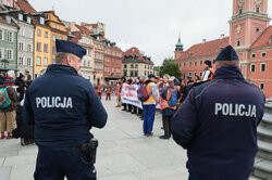 Ostatnie Pokolenie blokuje mosty w Warszawie