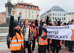 Ostatnie Pokolenie blokuje mosty w Warszawie
