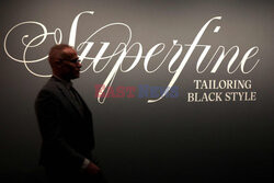 Wystawa Superfine: Tailoring Black Style