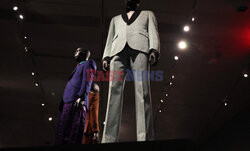 Wystawa Superfine: Tailoring Black Style