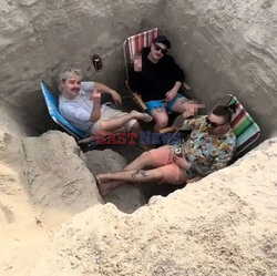 Wykopali wielką dziurę na plaży w Jastarni