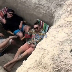 Wykopali wielką dziurę na plaży w Jastarni