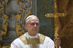 Papież Leon XIV podczas mszy z kardynałami w Kaplicy Sykstyńskiej