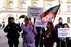 Protest w obronie kupców z hali przy Modlińskiej 6D