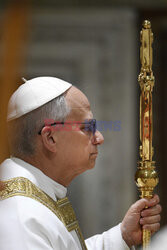 Papież Leon XIV podczas mszy z kardynałami w Kaplicy Sykstyńskiej