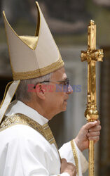 Papież Leon XIV podczas mszy z kardynałami w Kaplicy Sykstyńskiej