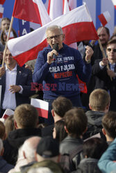 Rafał Trzaskowski na Starym Rynku w Łodzi