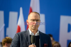 Rafał Trzaskowski na Starym Rynku w Łodzi